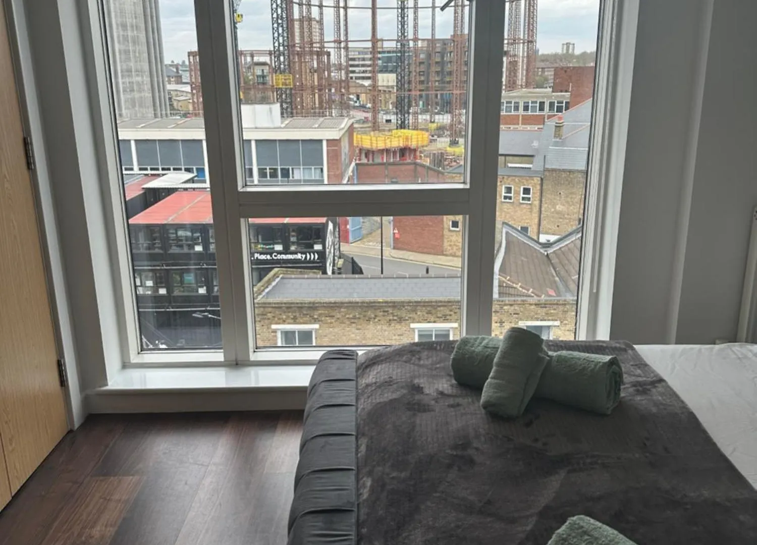Apartment Lift & Free Parking, Modern 1 Bed Flat In Shoreditch Next To Train Station London